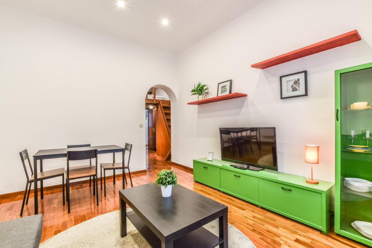Apartamento Puente De Segovia Madri Exterior foto