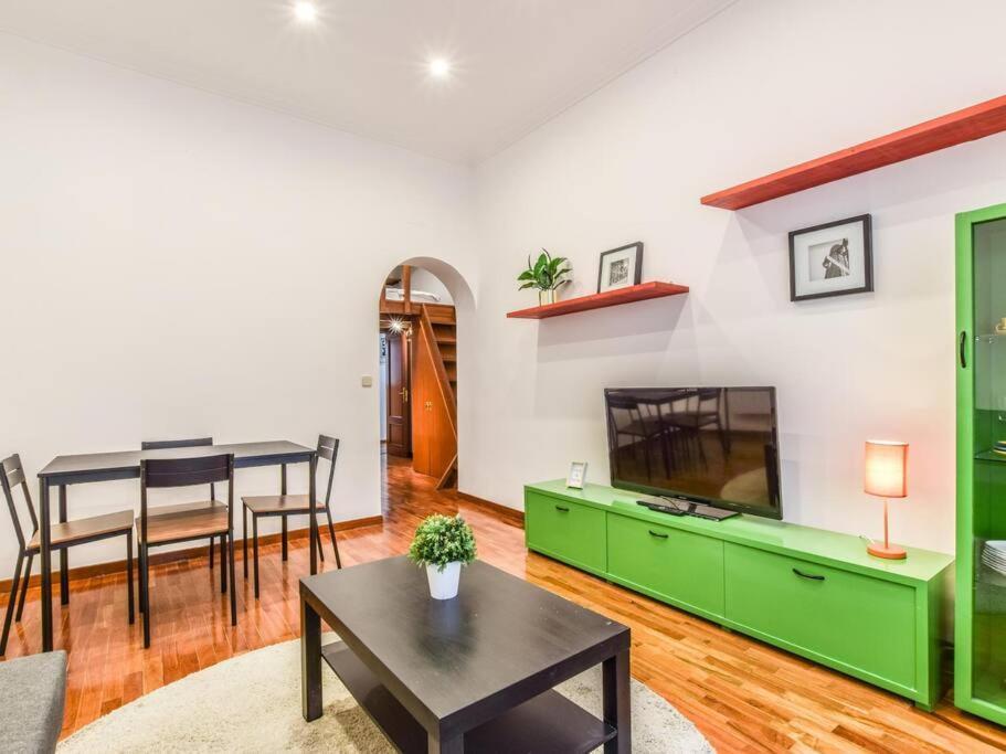 Apartamento Puente De Segovia Madri Exterior foto