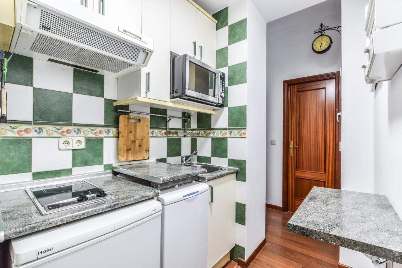 Apartamento Puente De Segovia Madri Exterior foto