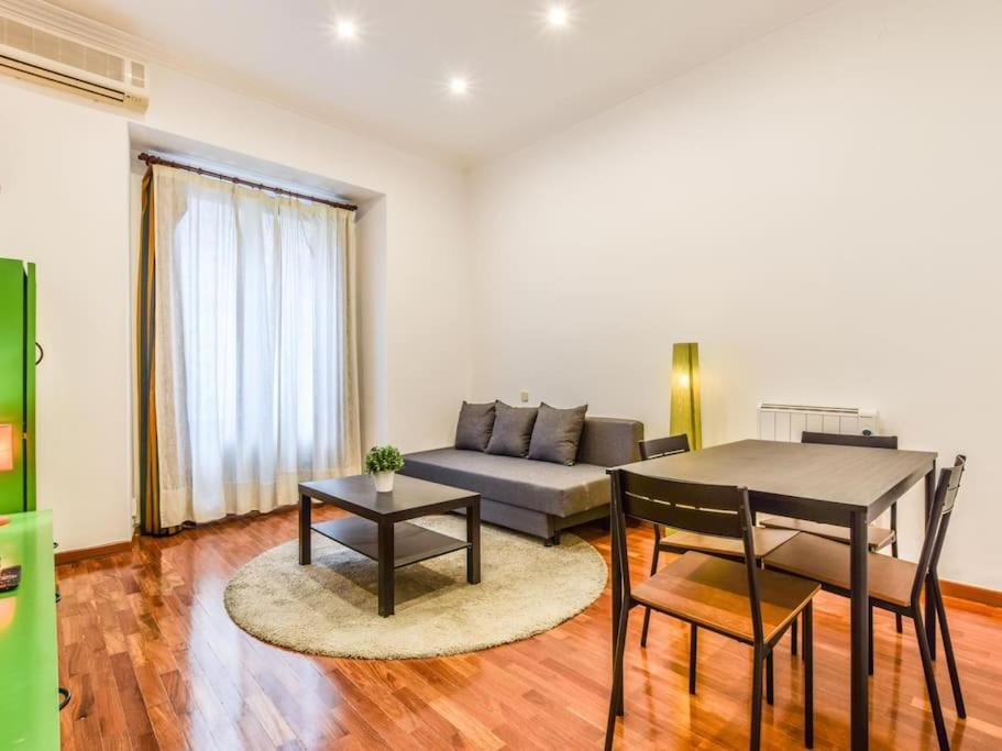 Apartamento Puente De Segovia Madri Exterior foto